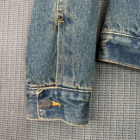 GAP Vintage 2002 Women's Size Medium Faux Fur Sherpa Lined Denim Jean Jacket - Picture 7 of 9